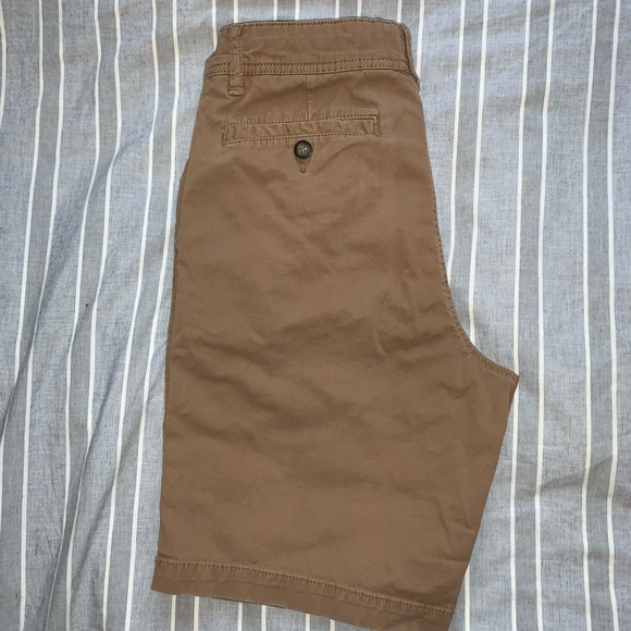 Men’s Khaki Shorts - Picture 2 of 3